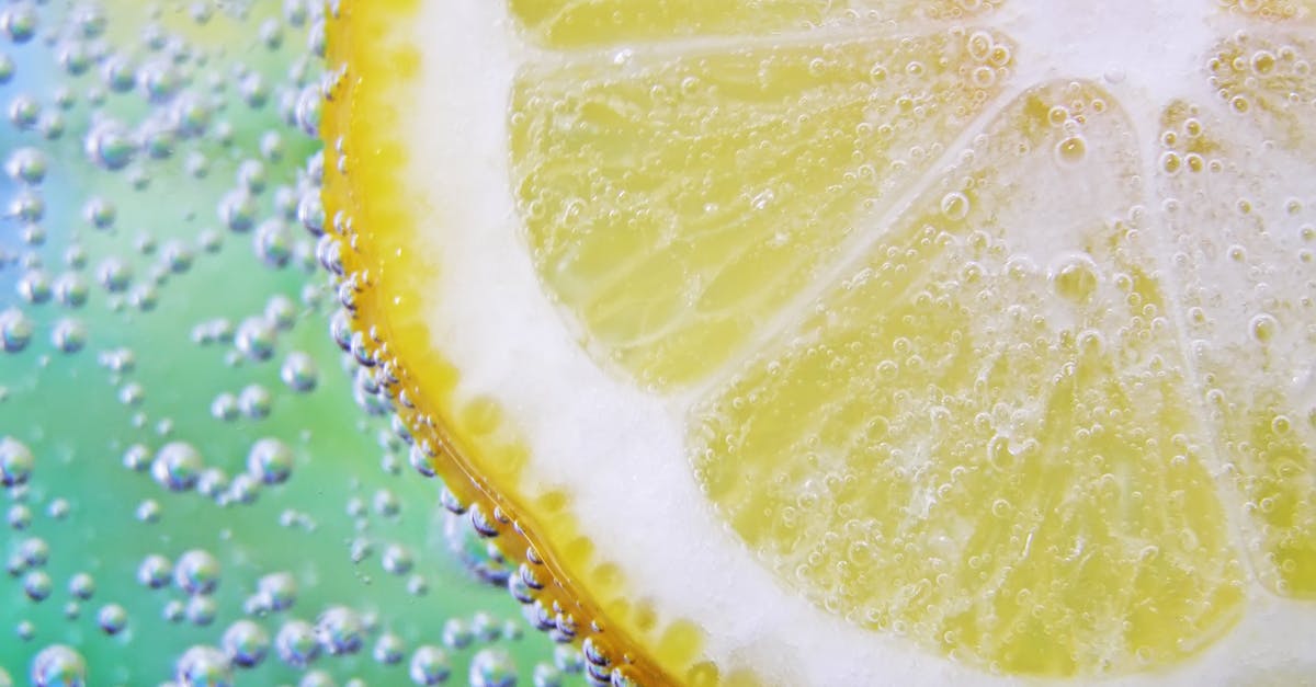 Waarom is mijn urine geel ondanks veel drinken?