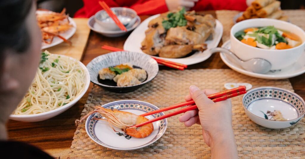 Waaruit bestaat een echte Indonesische rijsttafel?