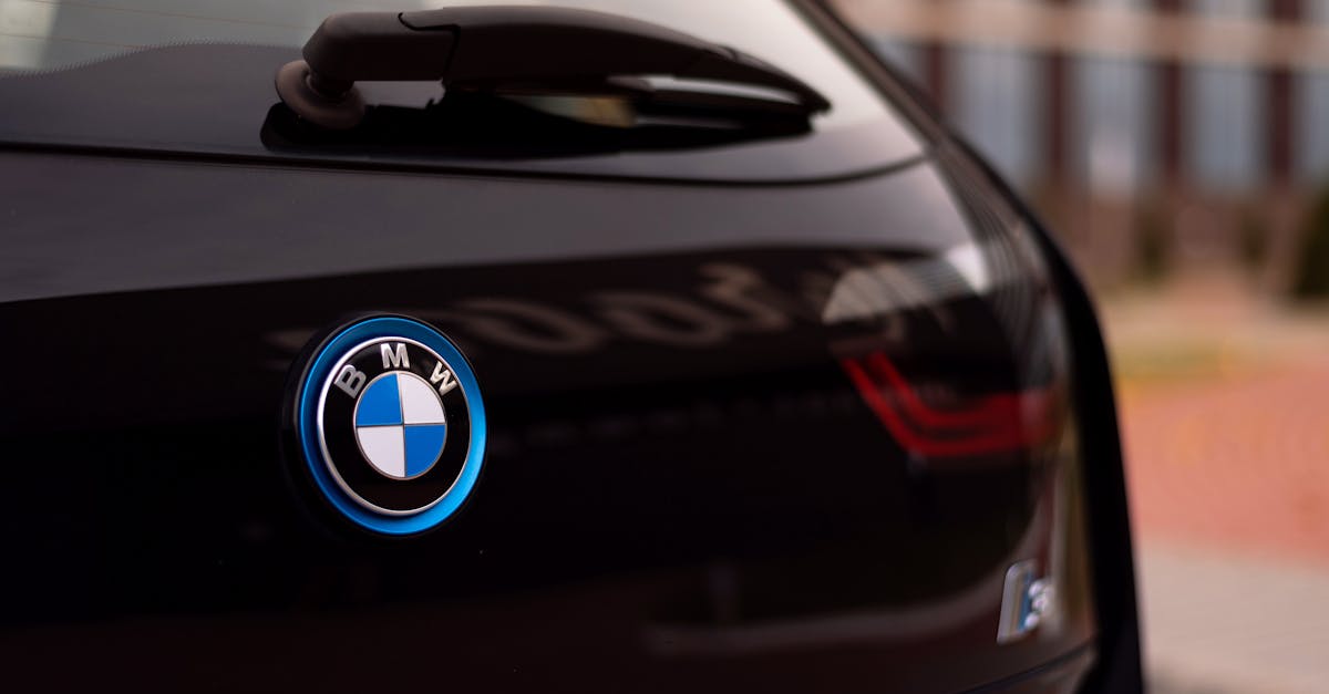 Wat betekent het logo van BMW en waar komt het vandaan?