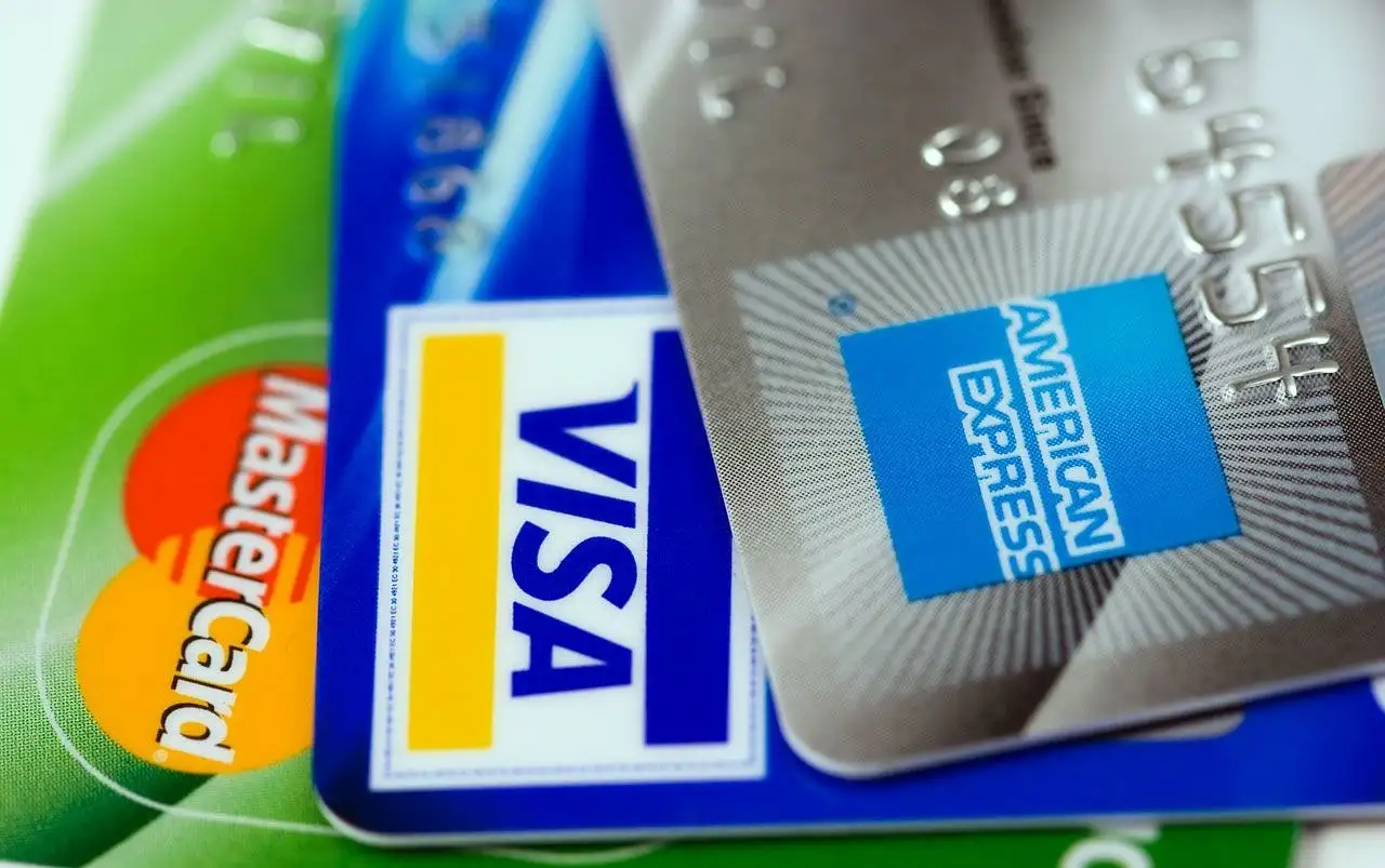 Wat is de geschiedenis van American Express in de VS?
