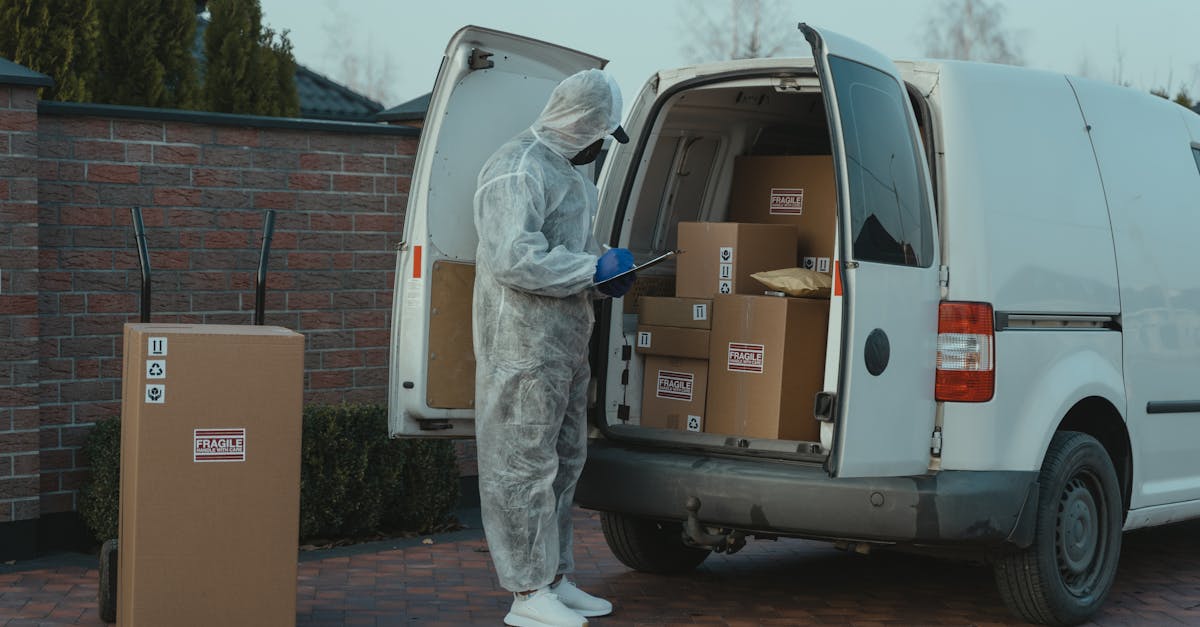 Wat was de eerste bestelwagen en vrachtwagen ooit?
