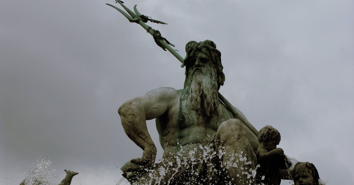 Wie was Poseidon en wat zijn zijn belangrijkste eigenschappen?