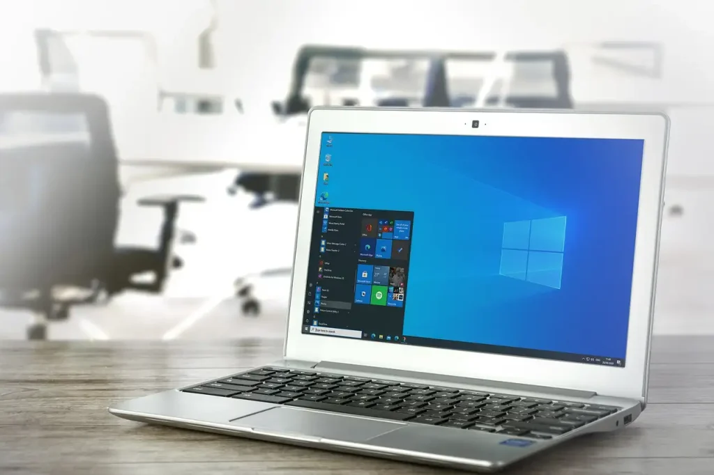 Hoe beïnvloedde Microsoft Windows de concurrentie in de PC-markt?