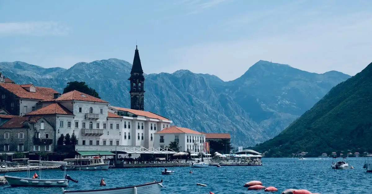 Waarom is de baai van Kotor in Montenegro zo beroemd?
