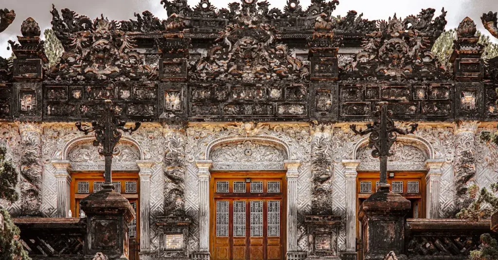 Waarom is Hue de stad van keizerlijke geschiedenis in Vietnam?