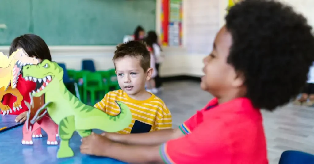 Wat is de rol van educatie over dinosaurussen in musea?