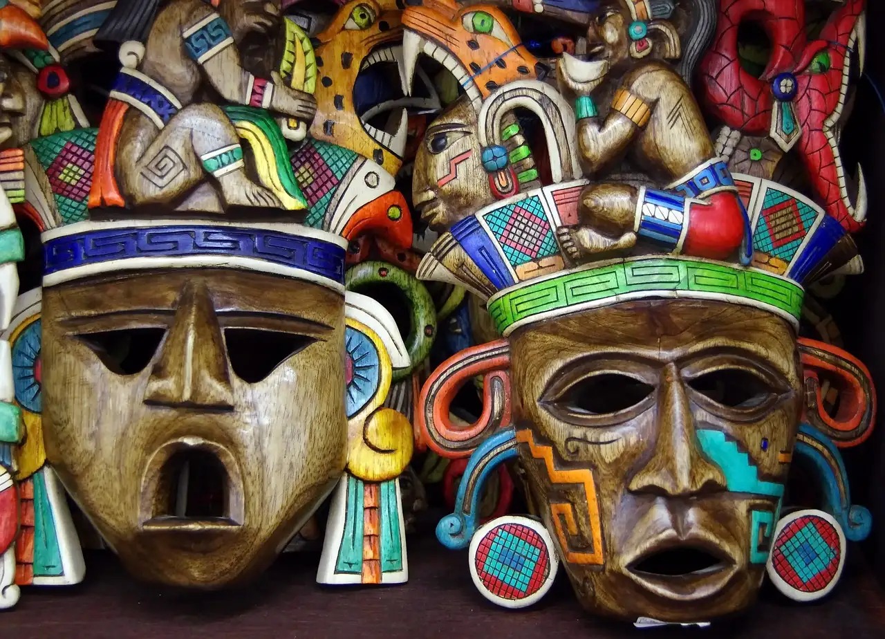 Wat waren de belangrijkste kunstvormen van de Maya's?
