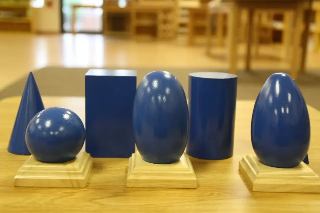 Wat was Maria Montessori's invloed op kleuteronderwijs?