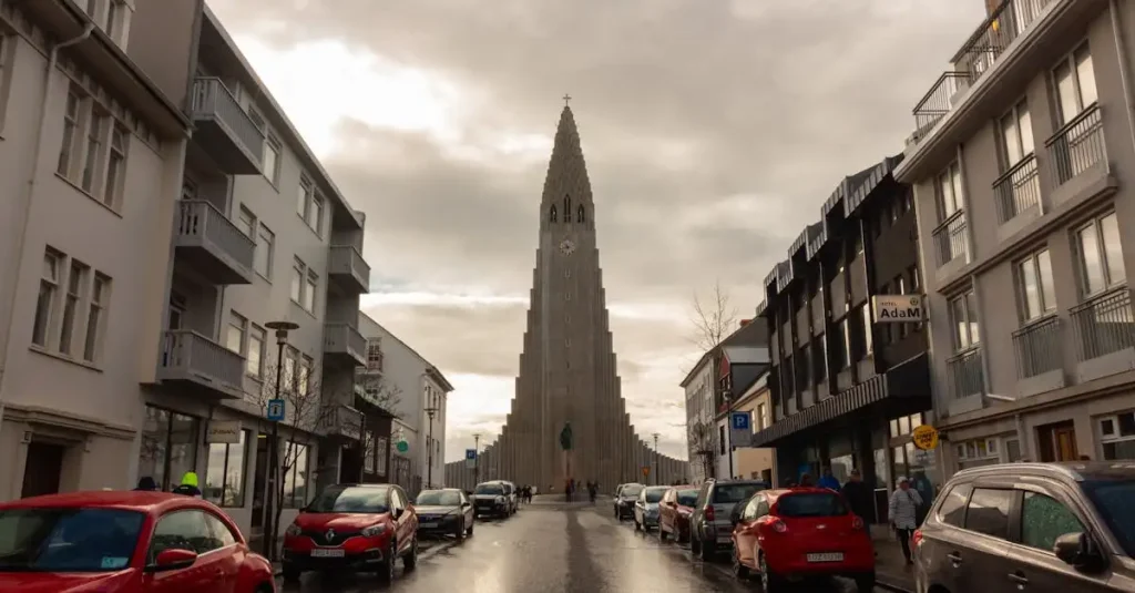 Wat zijn de mooiste musea en historische gebouwen in IJsland?