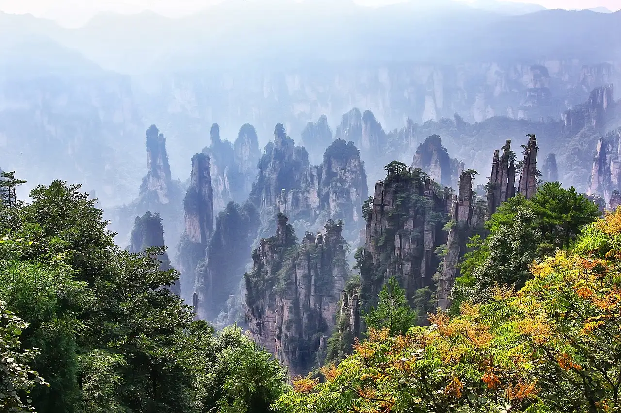 Welke regio beschermt de Zhangjiajie-kliffen in China?