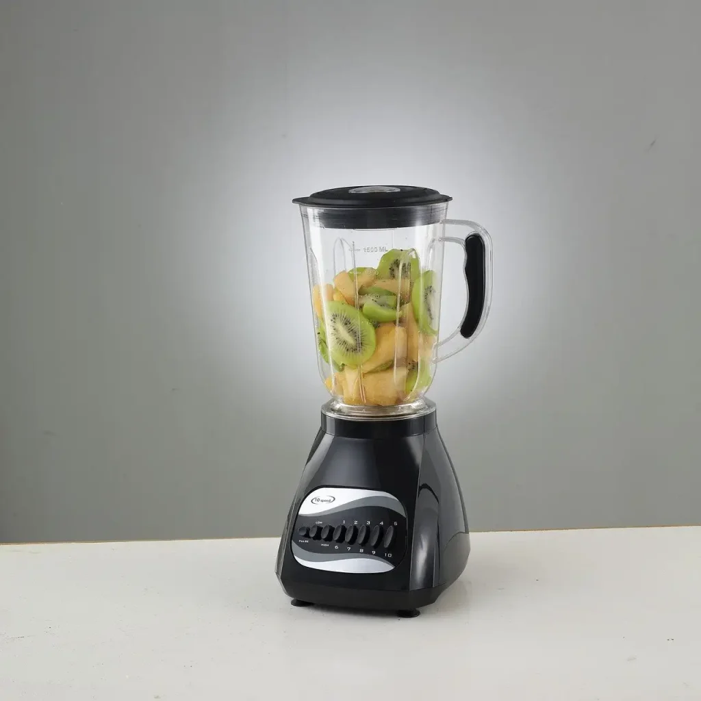 Hoe maak je een blender schoon met water en zeep?