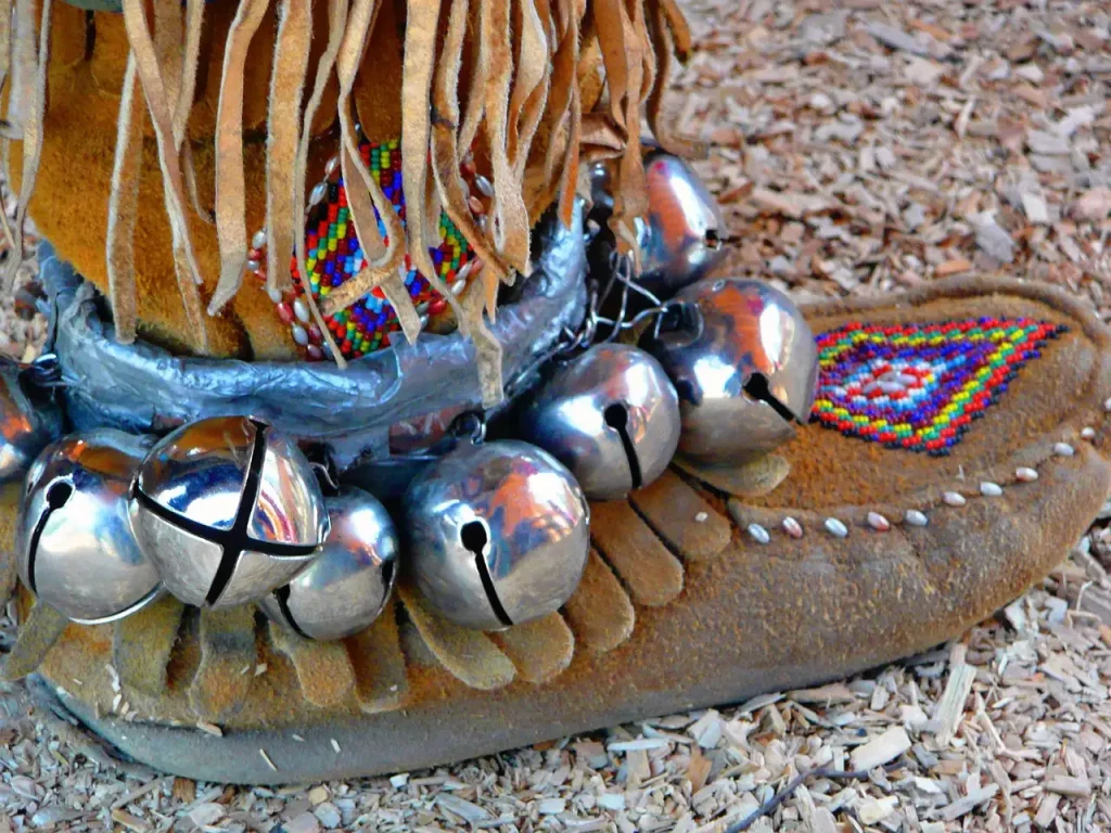 Hoe maakten Indianen traditionele mocassins?