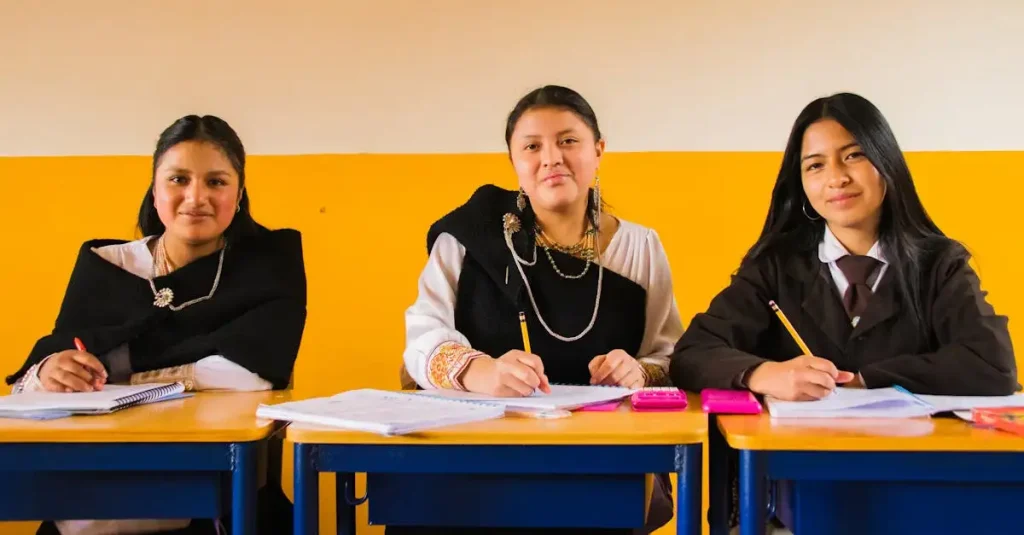 Hoe wordt onderwijs verzorgd in inheemse gemeenschappen?