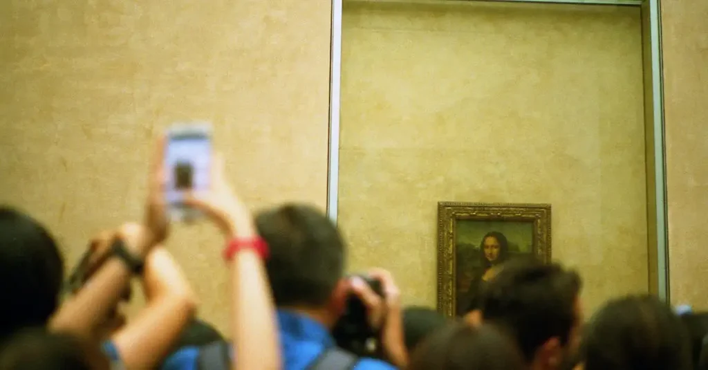 Waar vind je de Mona Lisa in het Louvre?