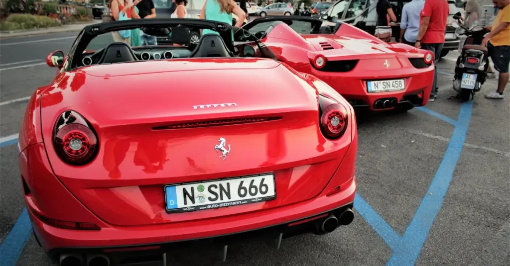 Wat is de geschiedenis van het merk Ferrari in Italië?