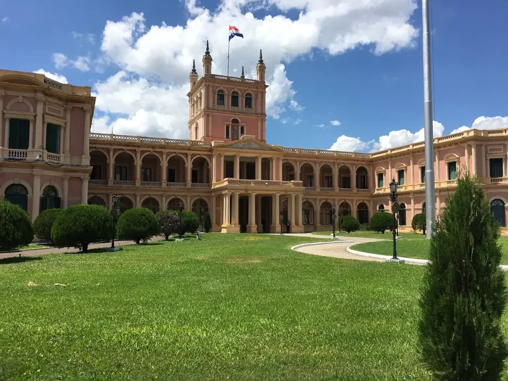 Wat is de hoofdstad van Paraguay en waarom juist die?