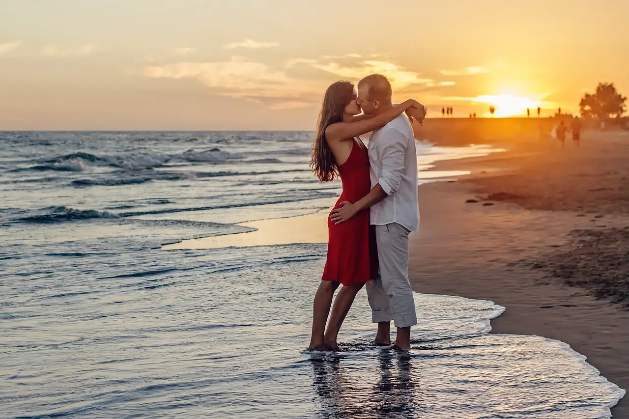 Wat was de betekenis van hoofse liefde in de riddercultuur?