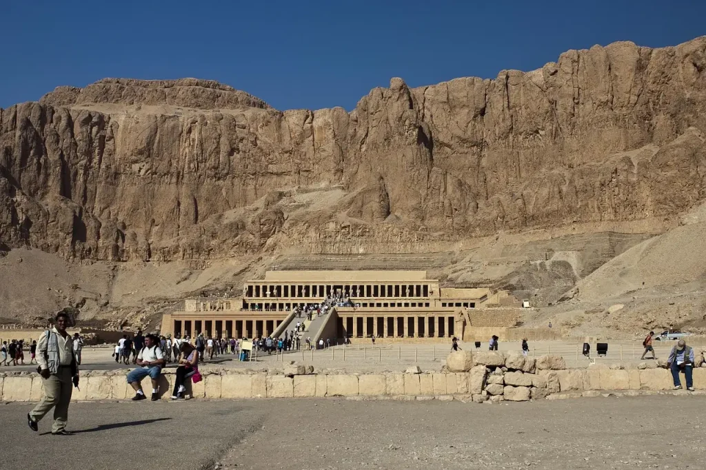 Wat was de rol van de vallei van de arbeiders in Deir el-Medina?