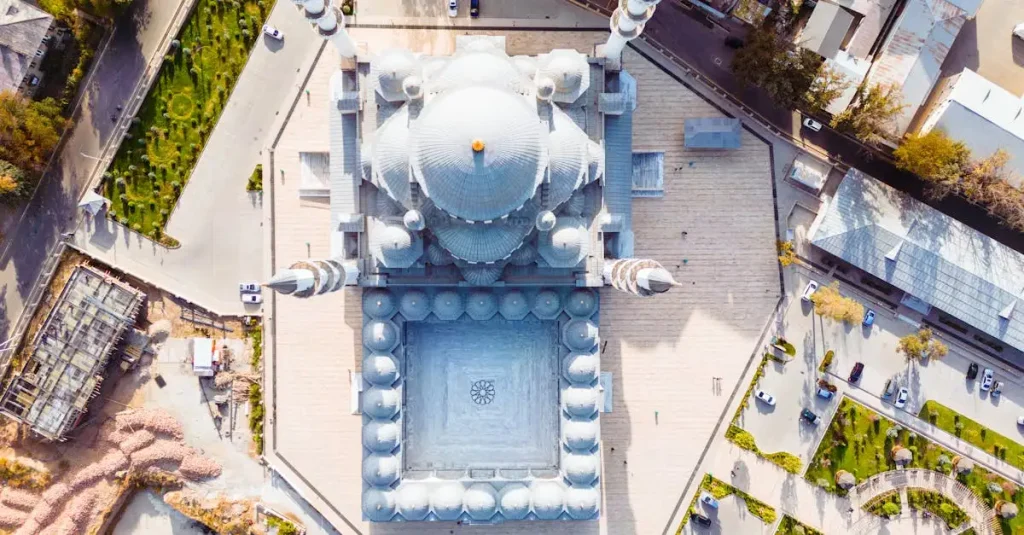 Wat zijn de mooiste musea en historische gebouwen in Kirgizië?