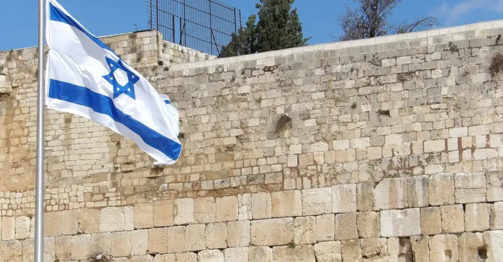 Welke stad in Israël herbergt de Klaagmuur en Rotskoepel?