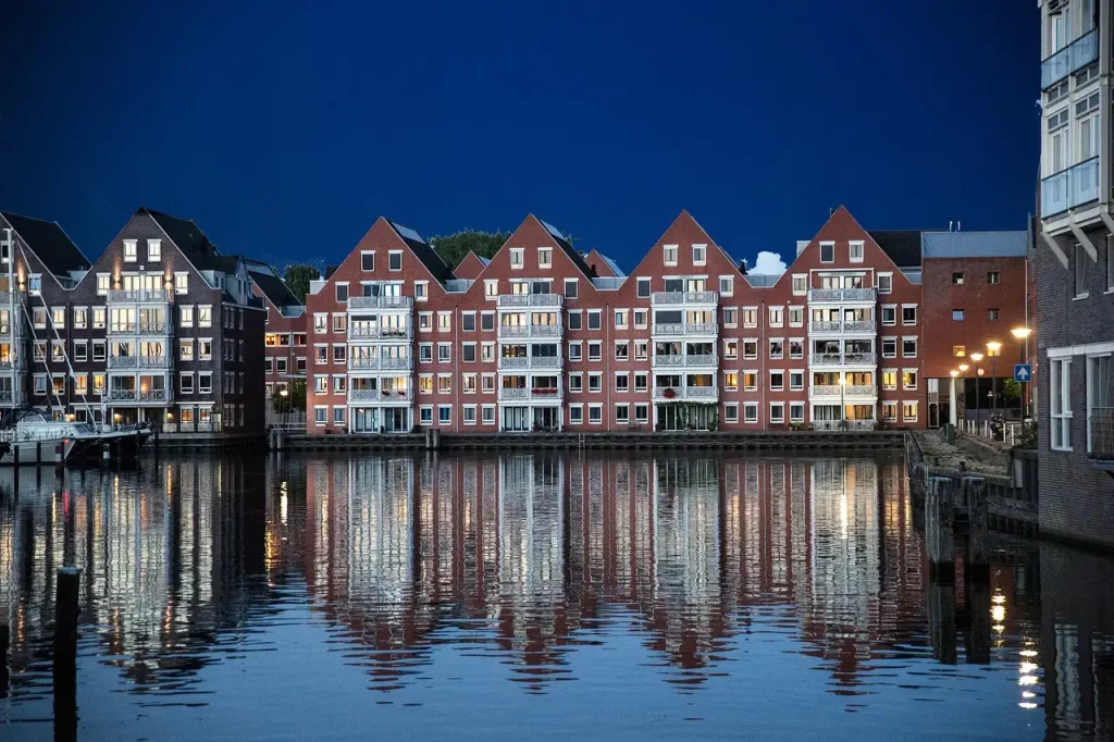 Welke stad in Nederland is beroemd om instrumentmakers?
