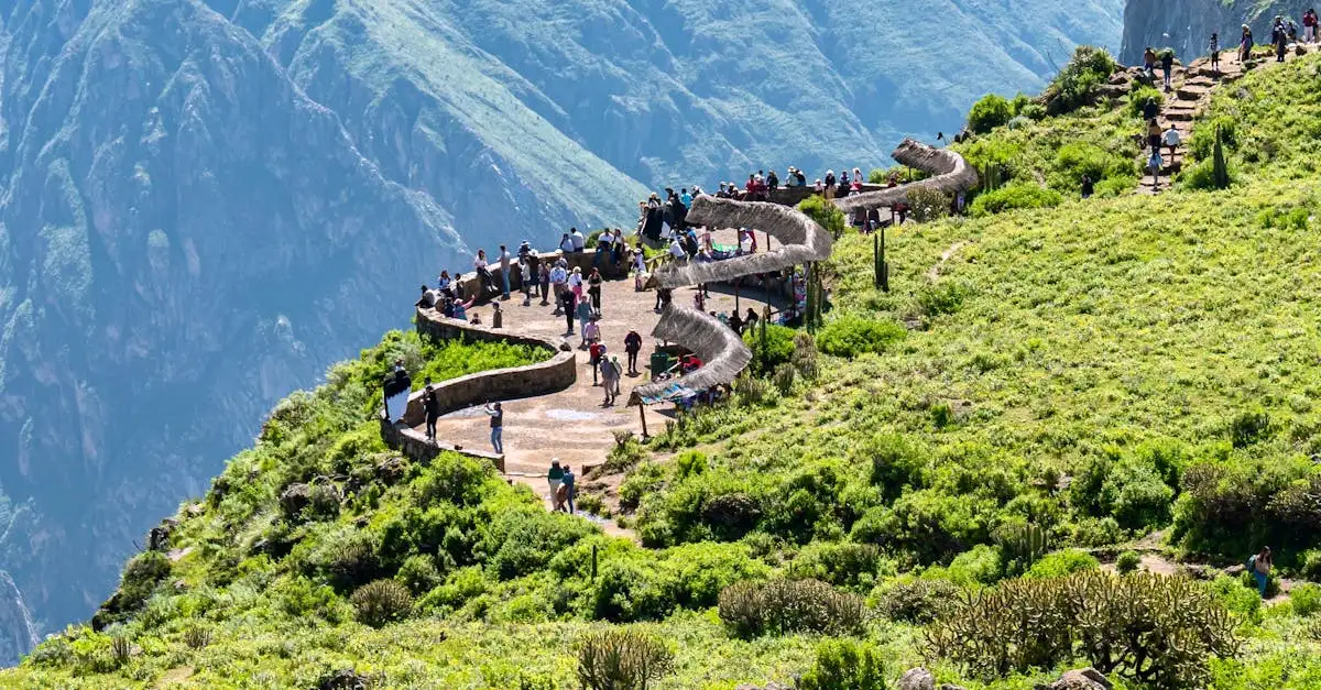 Welke stad in Peru is de toegang tot de Colca Canyon?