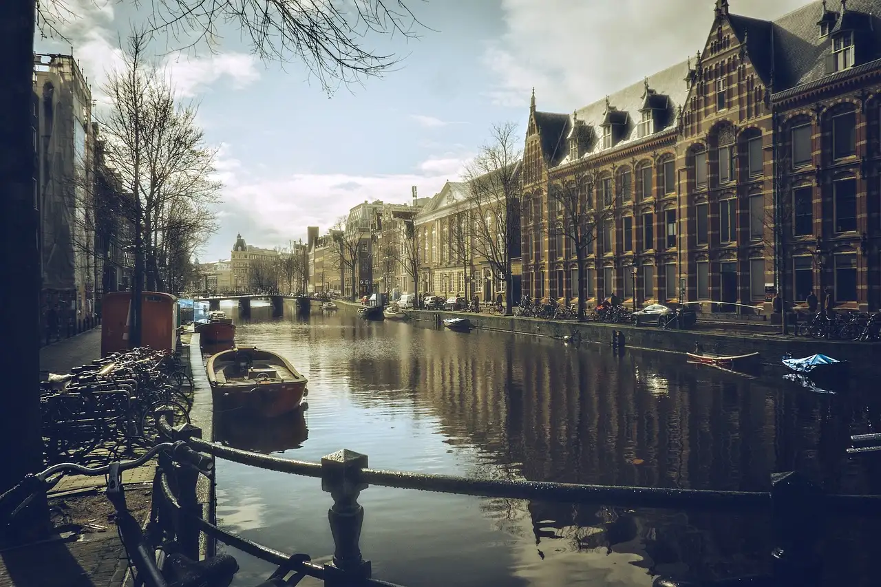 Welke stad was het koffiecentrum tijdens de Gouden Eeuw?