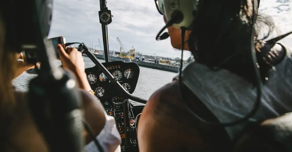 Hoe beïnvloedde Amelia Earhart vrouwen in de luchtvaart?