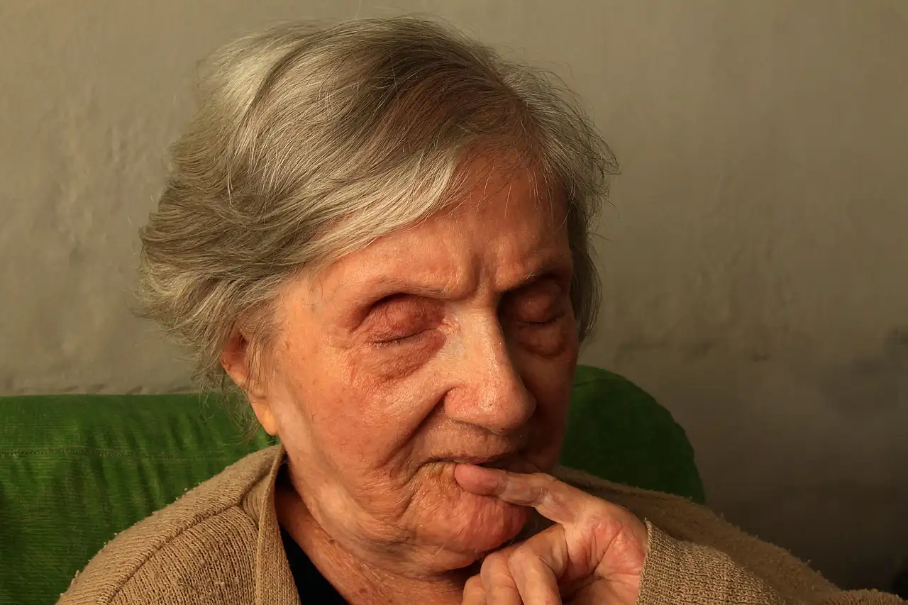 Waarom slapen Alzheimer-patiënten vaak meer?