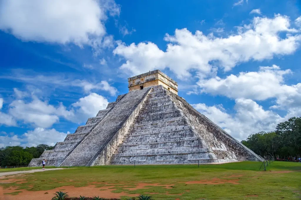 Wat is de stad bij Chichen Itza in Mexico?
