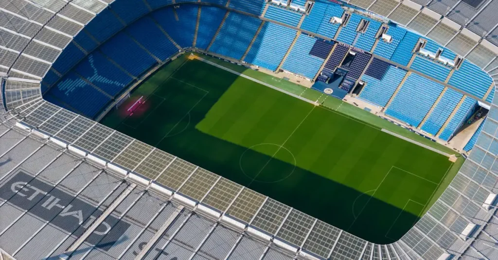 Wat is de thuisstad van Manchester City in het VK?