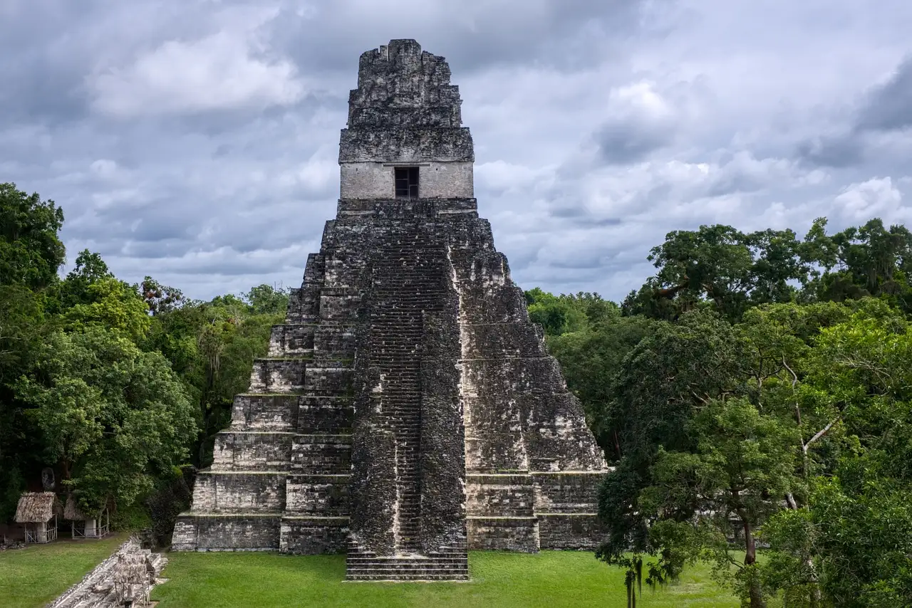 Wat kun je ontdekken in de ruïnes van Tikal, Guatemala?