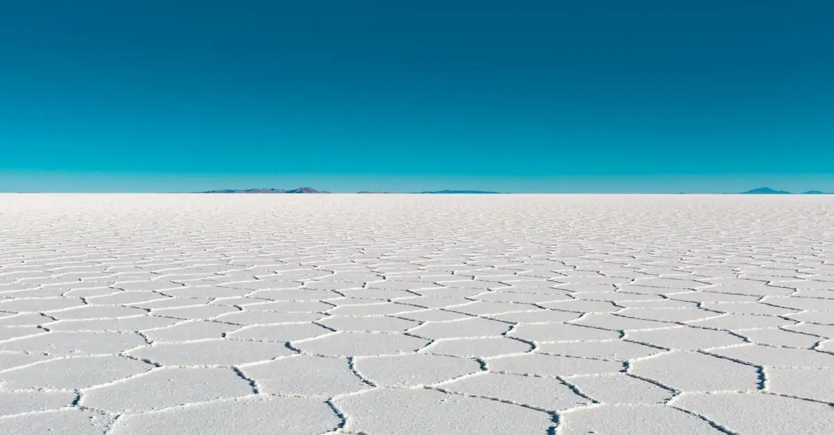 Welke stad in Bolivia heeft de unieke treinbegraafplaats?