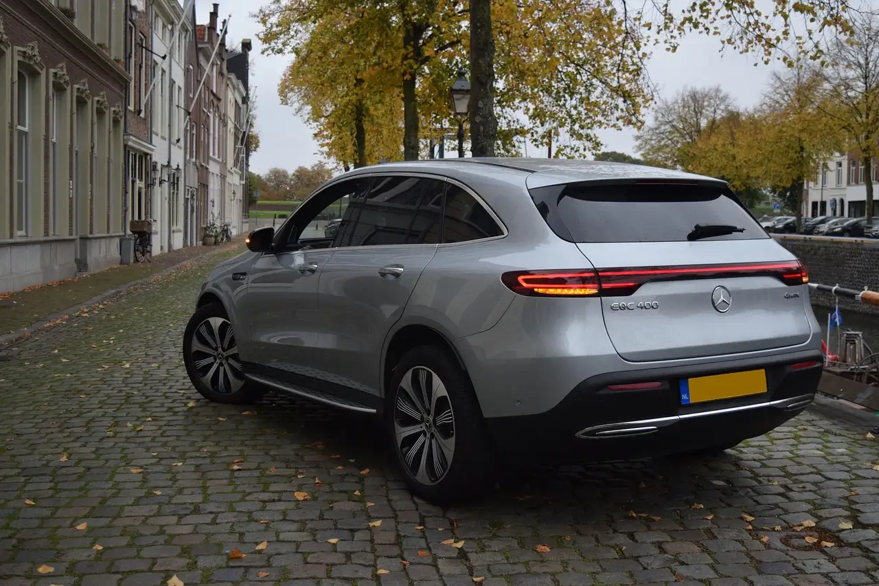 Hoe bevorderde overheidsbeleid de acceptatie van EV's?