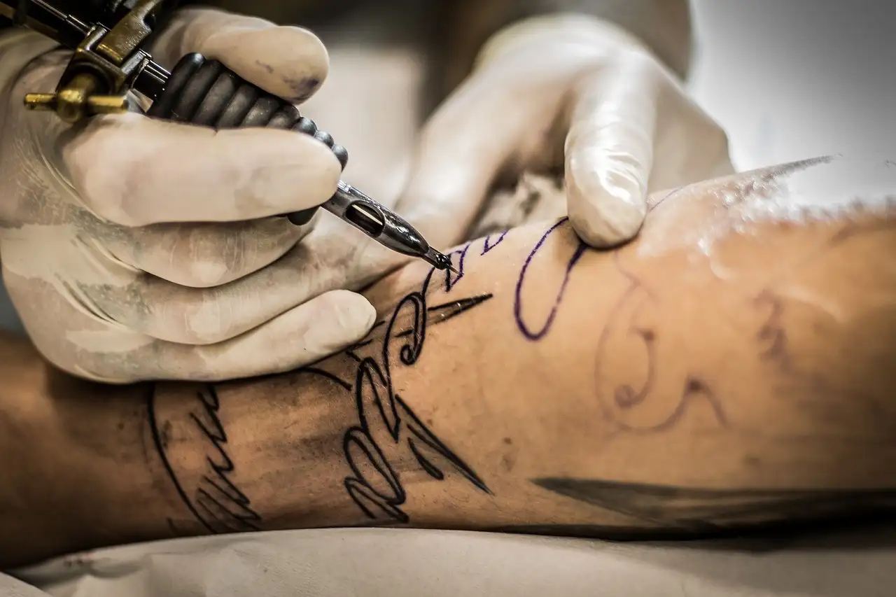Hoe lang niet sporten na tattoo?