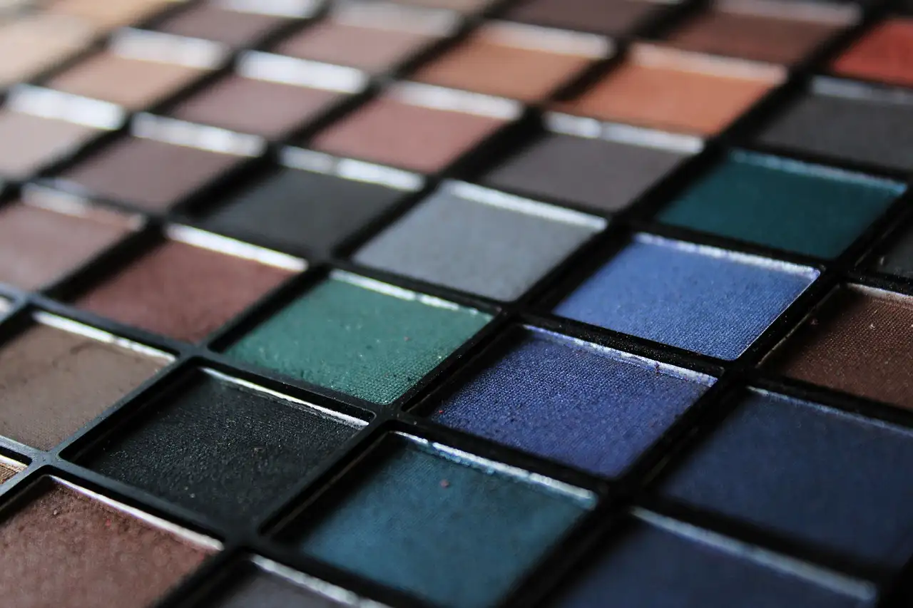 Wat is de beste make-up voor rosacea zonder schade?