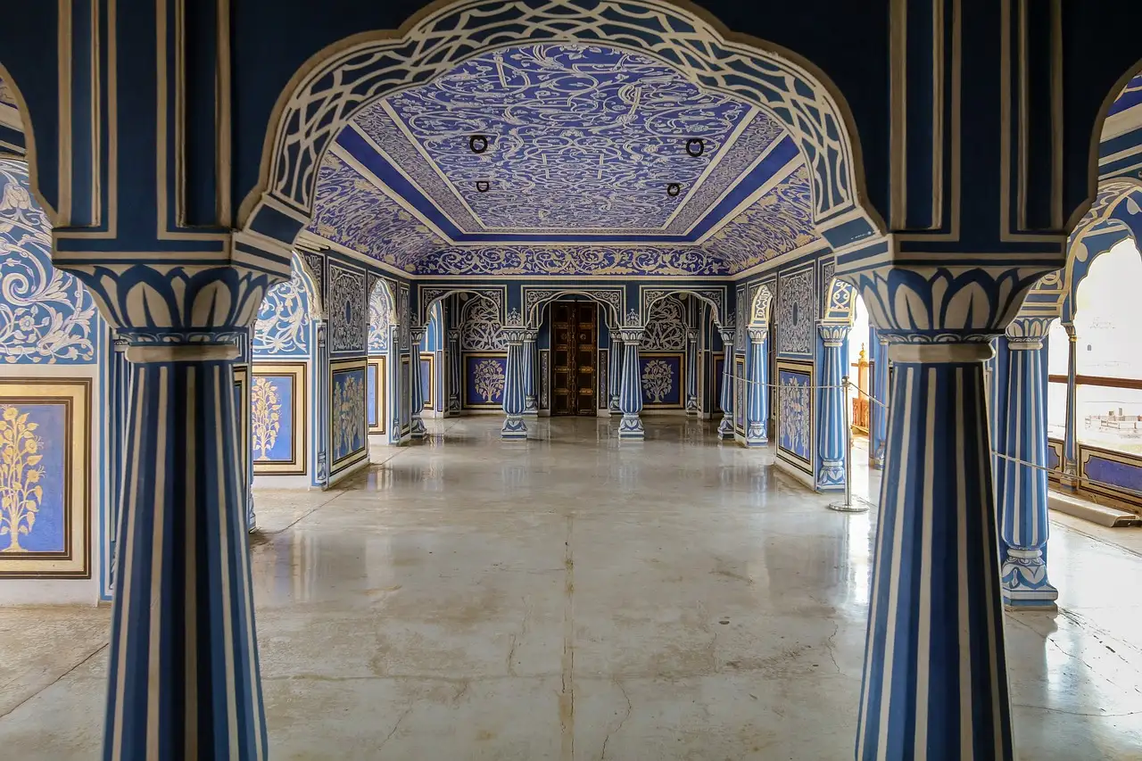 Wat is de naam van het beroemde City Palace in Jaipur?