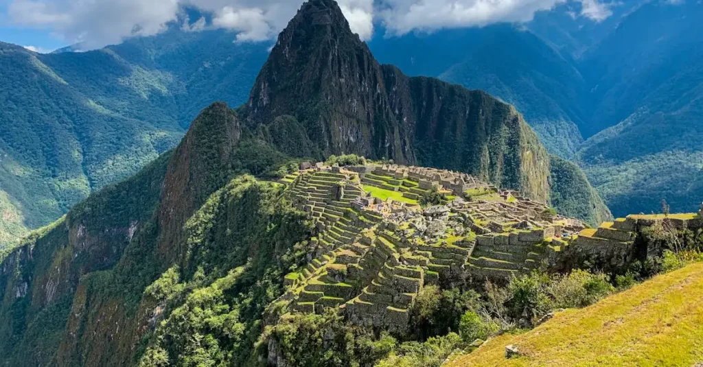 Wat maakt Machu Picchu het beroemdste wereldwonder in Peru?
