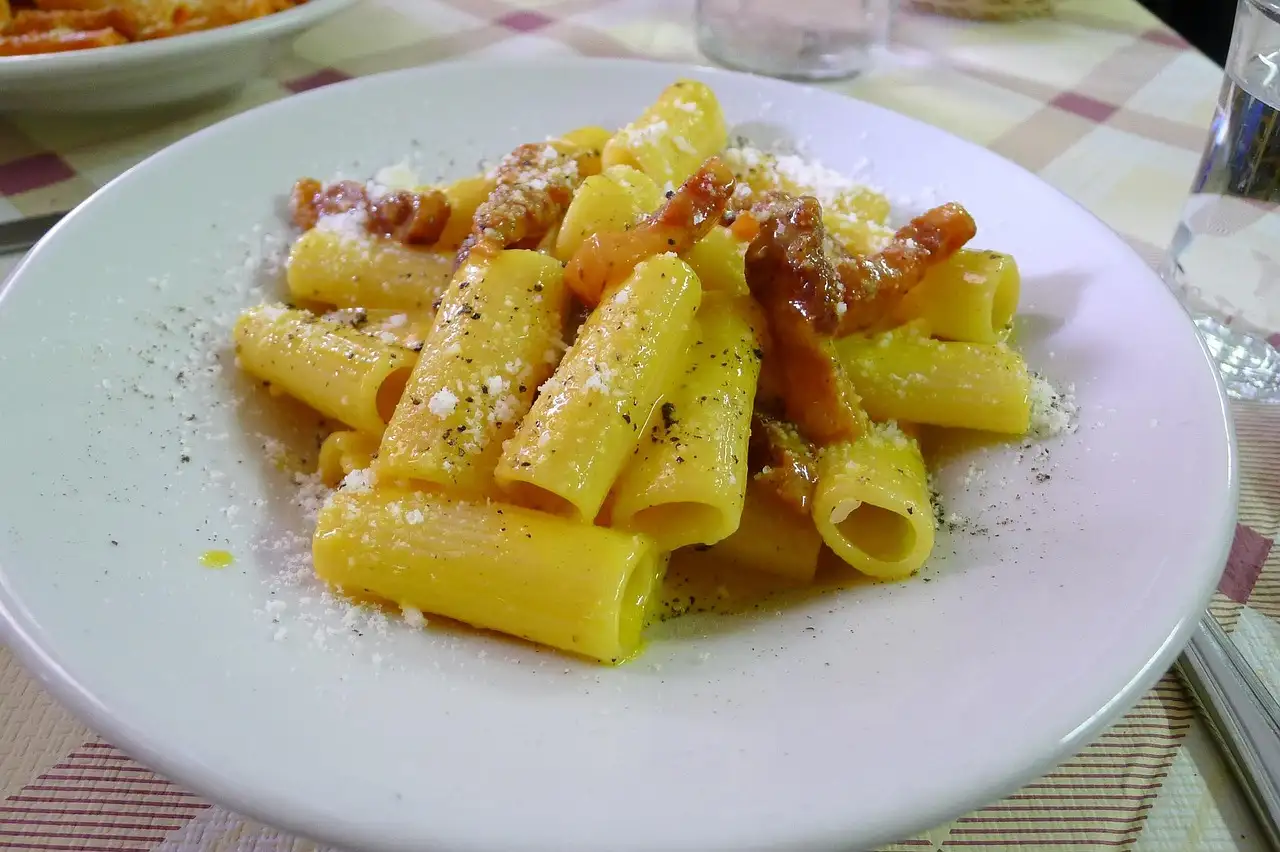 Welke groente bij pasta carbonara? Ontdek de perfecte combinaties!