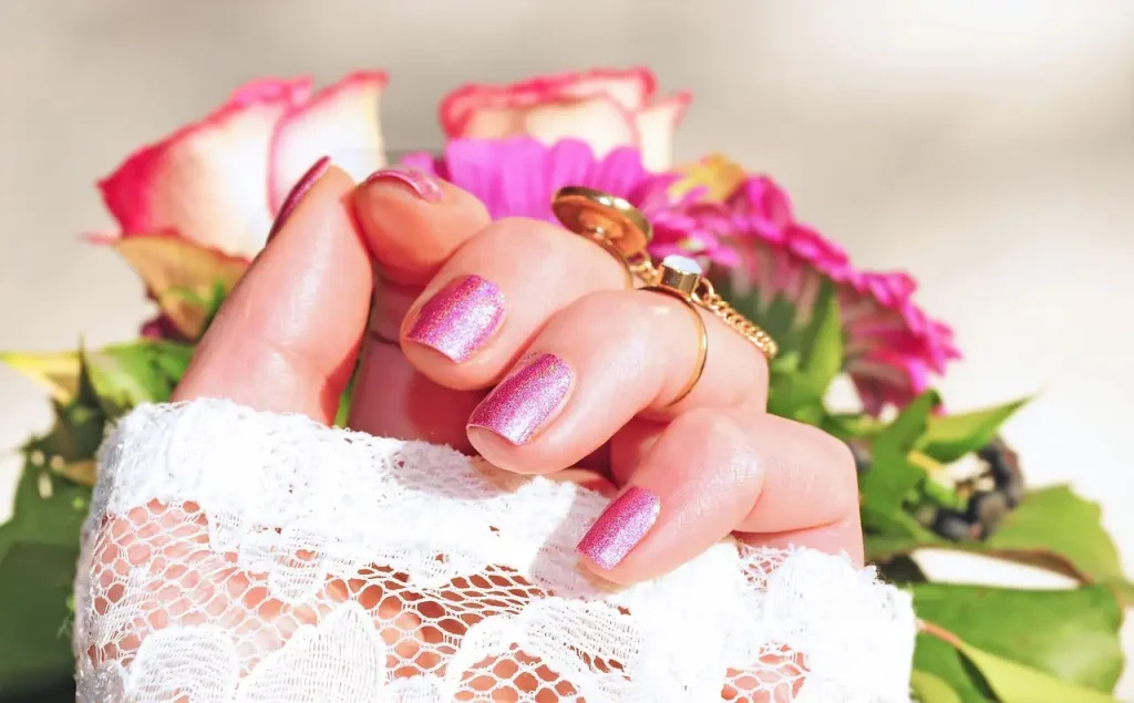 Welke kleur nagellak bij groene jurk? Tips voor de perfecte match!
