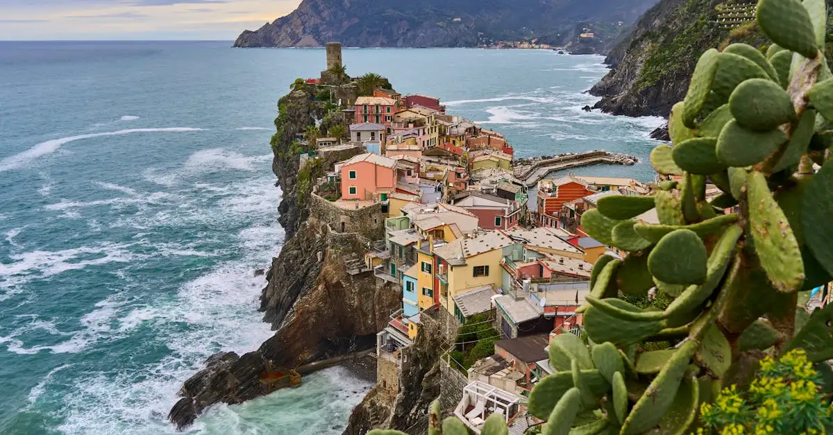 Welke regio in Italië herbergt de kleurrijke Cinque Terre?
