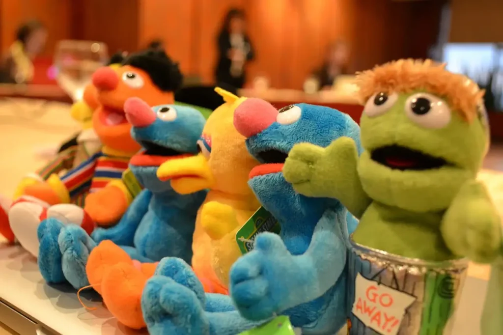 Wie zijn de mopperende oudjes op het balkon van de Muppets?