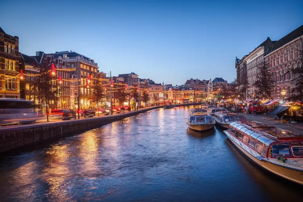 Hoe lang vlieg je van Amsterdam naar Charlotte? Ontdek het hier!