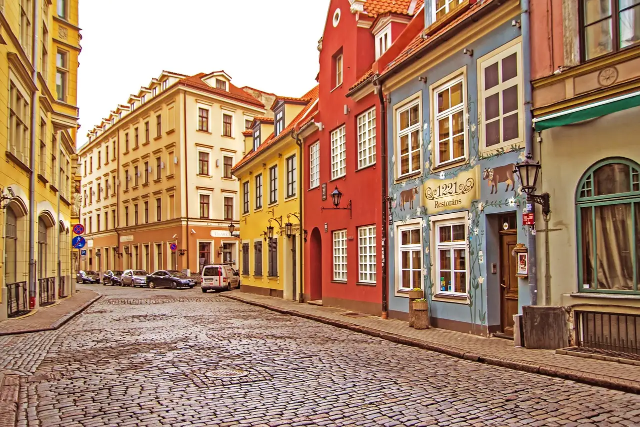 Wat zijn de verborgen parels in Riga's oude stad?