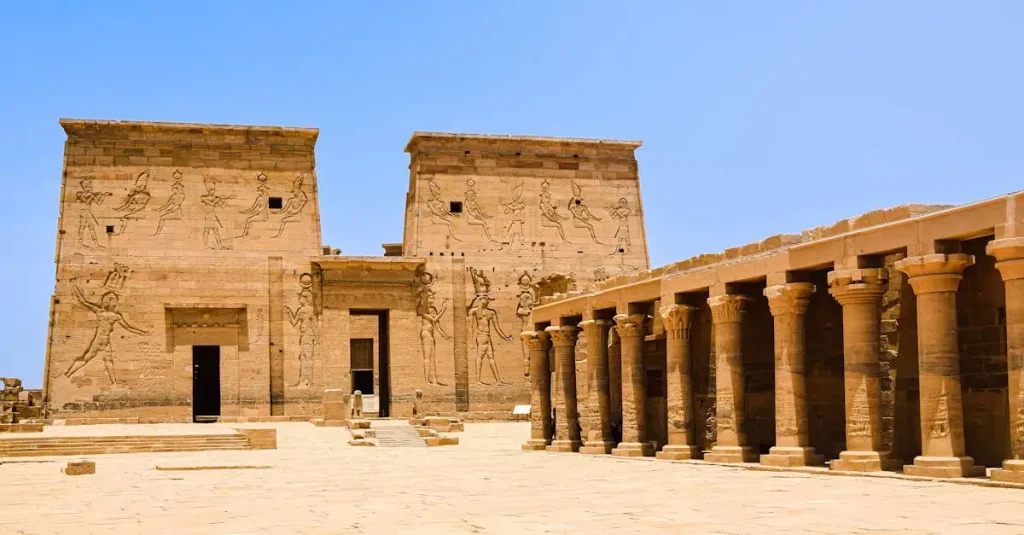 Welke stad in Egypte staat bekend om de Aswan-dam?
