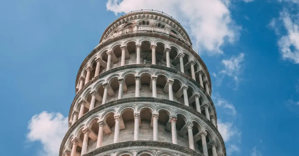 Welke stad in Italië herbergt de beroemde Toren van Pisa?