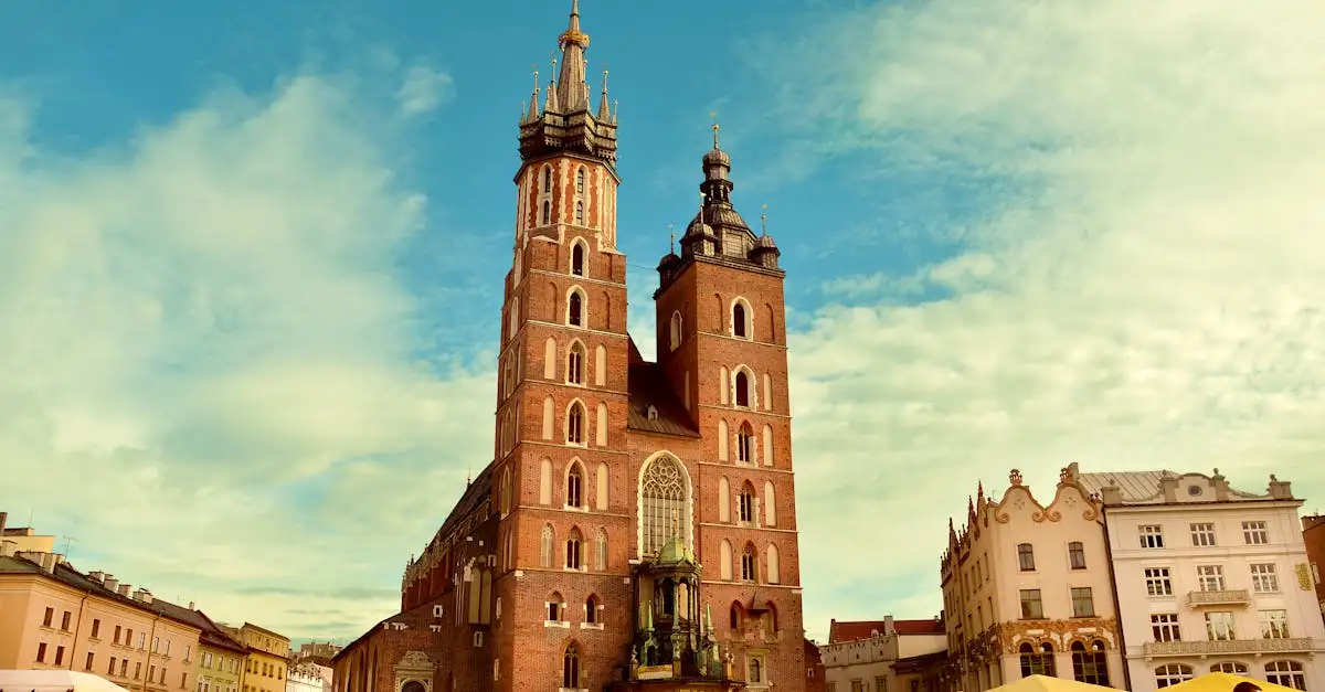 Wat maakt Krakau beroemd om zijn oude marktplein?