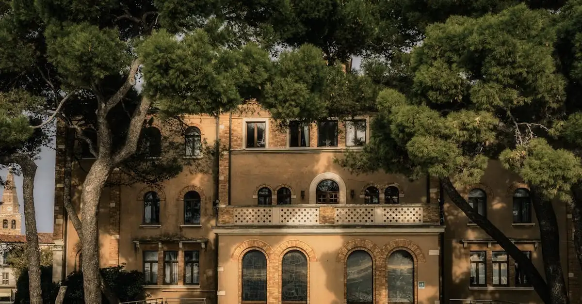 Wat is de geschiedenis van het merk Gucci uit Italië?