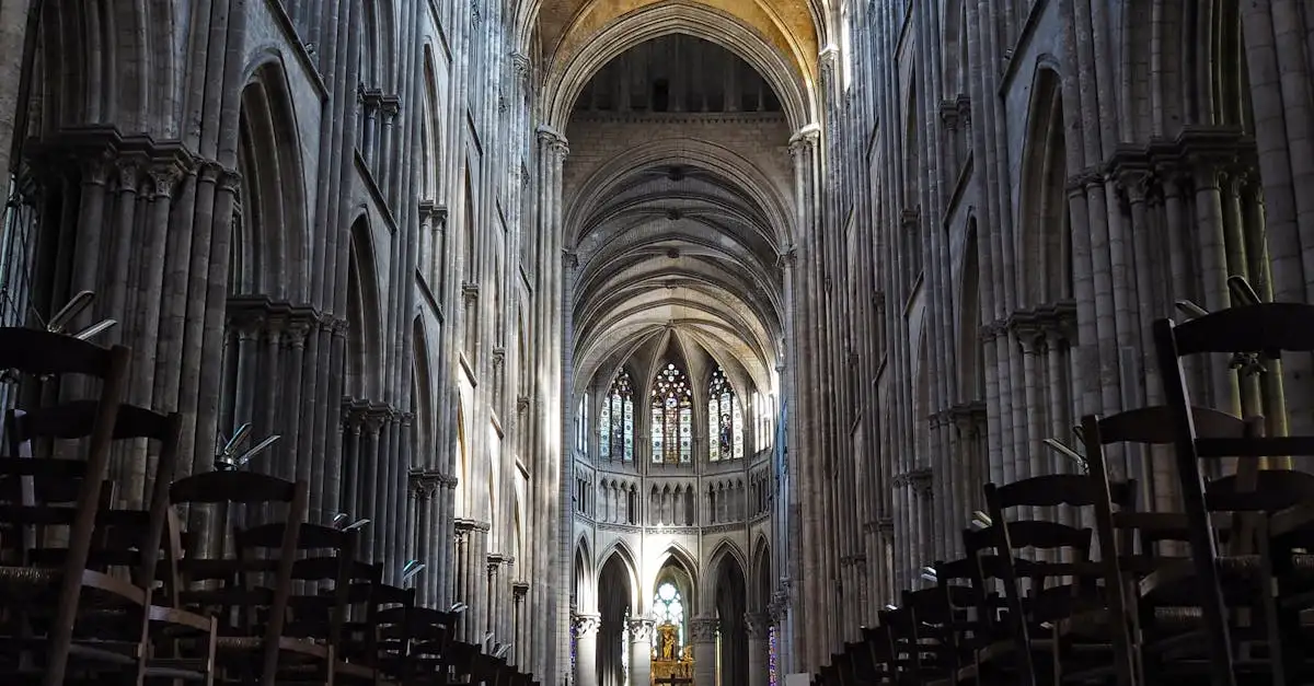 Wat zijn de overeenkomsten tussen polytheïsme en de Romeinse godsdienst?
