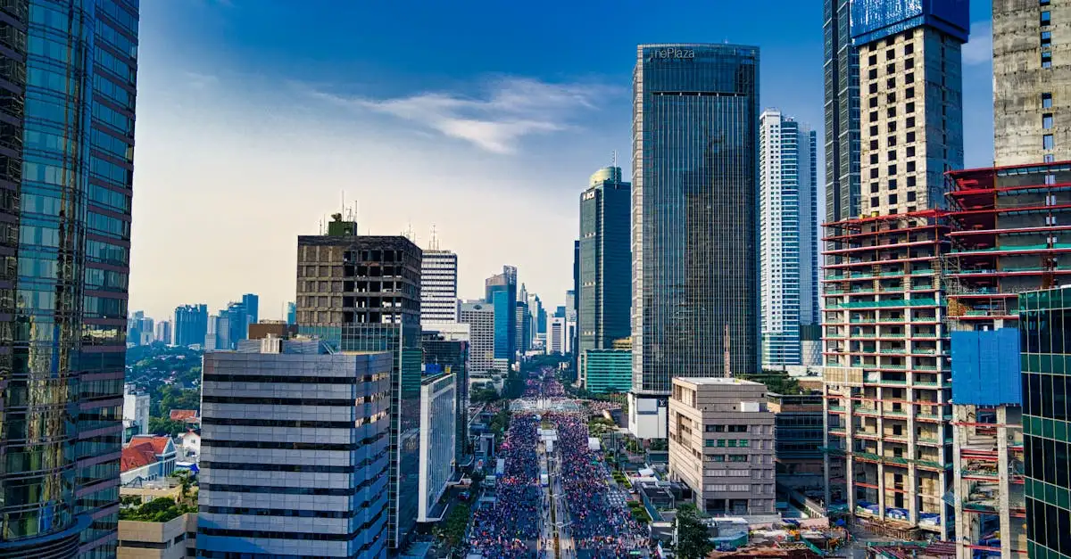 Welke stad in Indonesië staat bekend om teakhoutproductie?